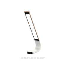 Lampe en aluminium de produit chaud Prix d&#39;usine Lampe de table classique à abat-jour en tissu blanc